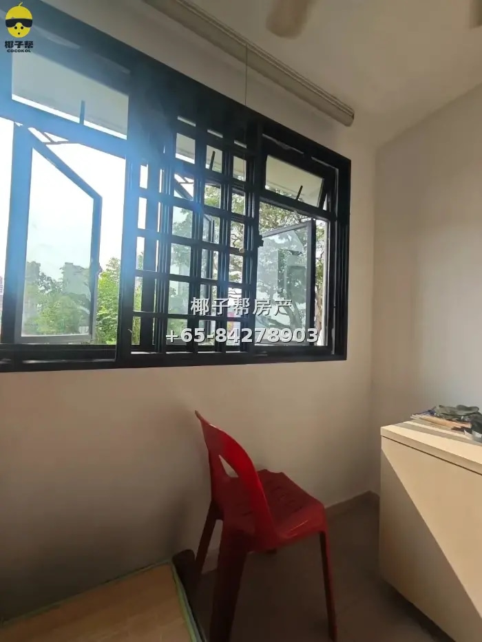 【出租】汤申上段组屋男生房 近地铁包水电网免中介 3