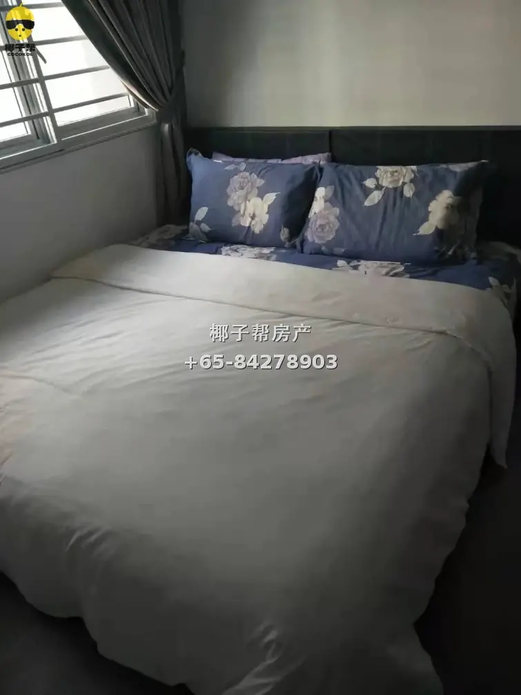 【出租】榜鹅Punggol Crest女生单间 近地铁包水电 1